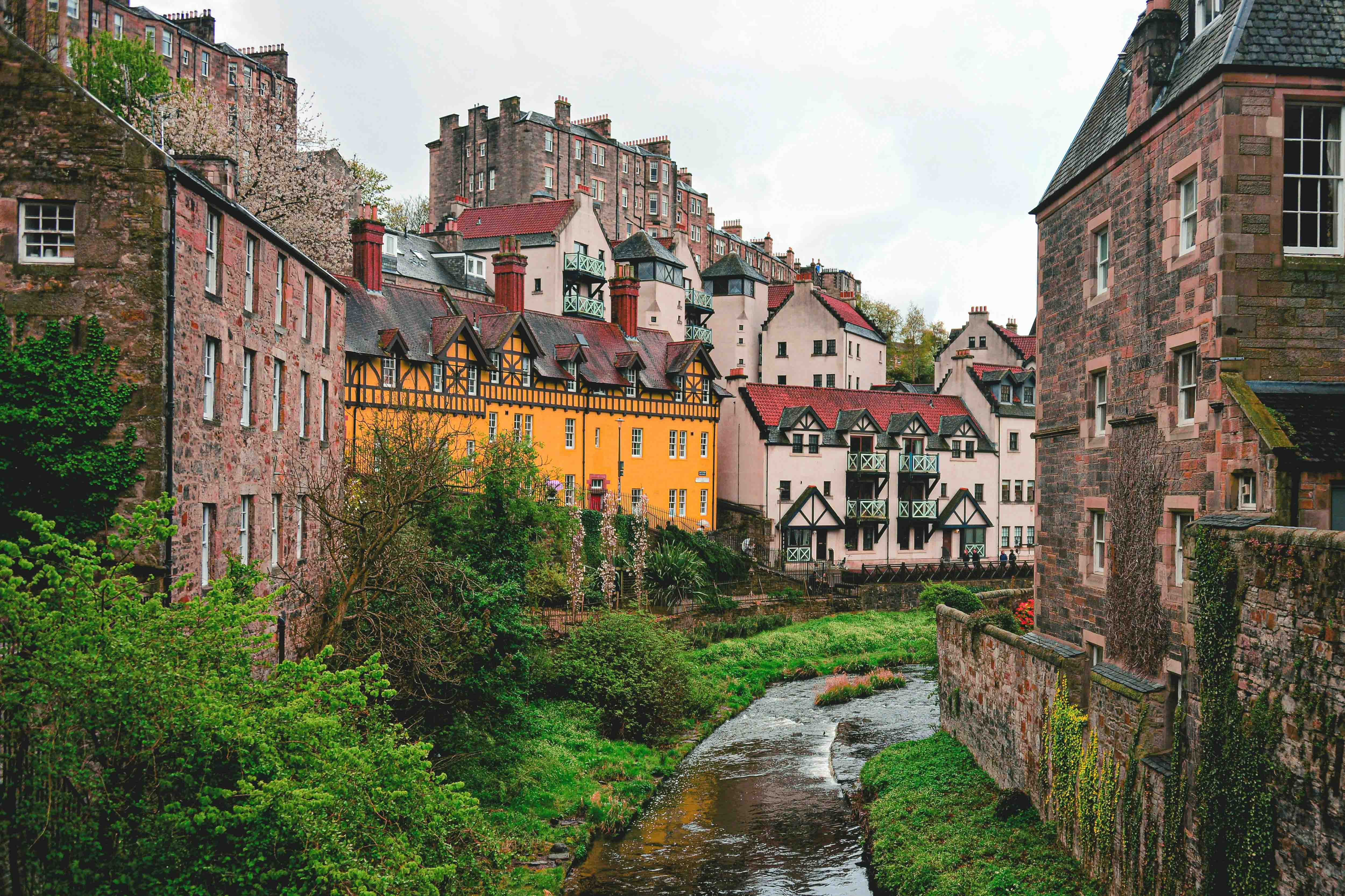 A view of a historic neighborhood in Edinburgh, Scotland. 